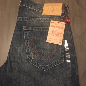 BRAND NEW! Men’s TRUE RELIGION jeans - NEVER WORN